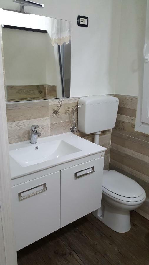 Bomboniera Apartment Comacchio Bagian luar foto